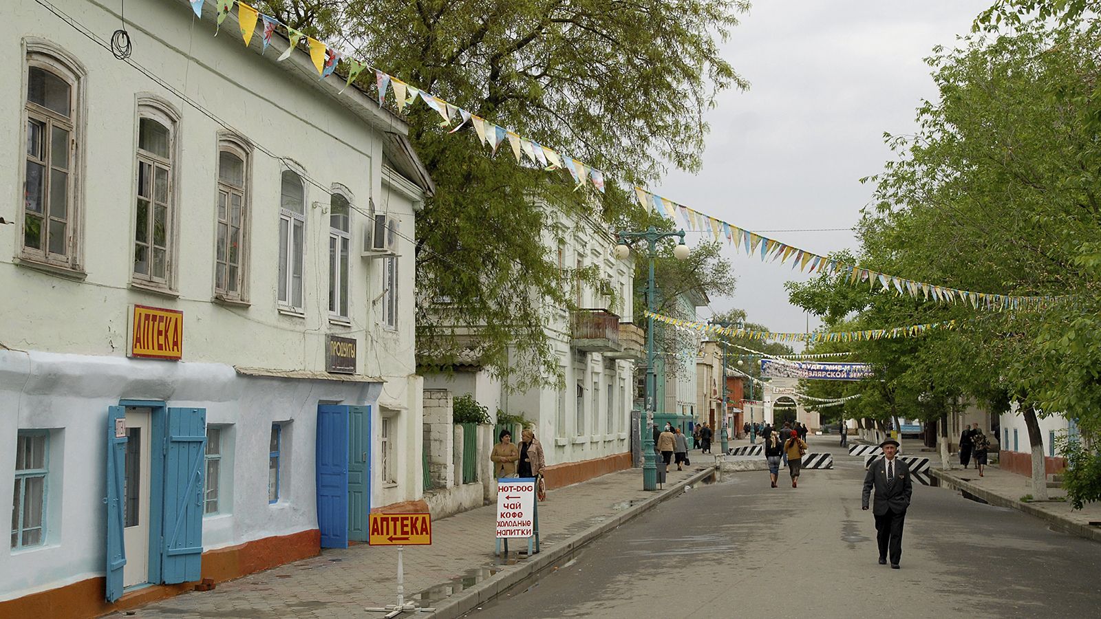 Кизляр улицы города. Улица Советская Кизляр. Кизляр город в Дагестане. Город Кизляр улица Советская. Старый город Кизляр.