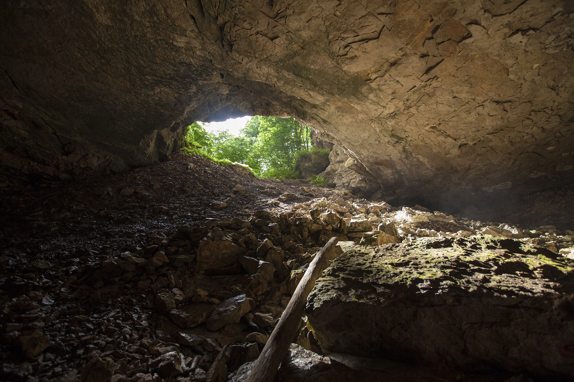 Пещера Ыласын